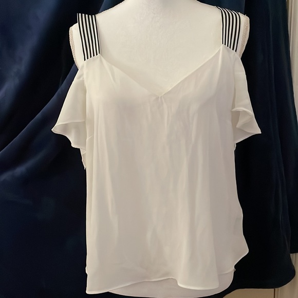 Forever 21 Tops - NWT Woman’s Woven Top Off Shoulders. Forever 21, black/white Size Large